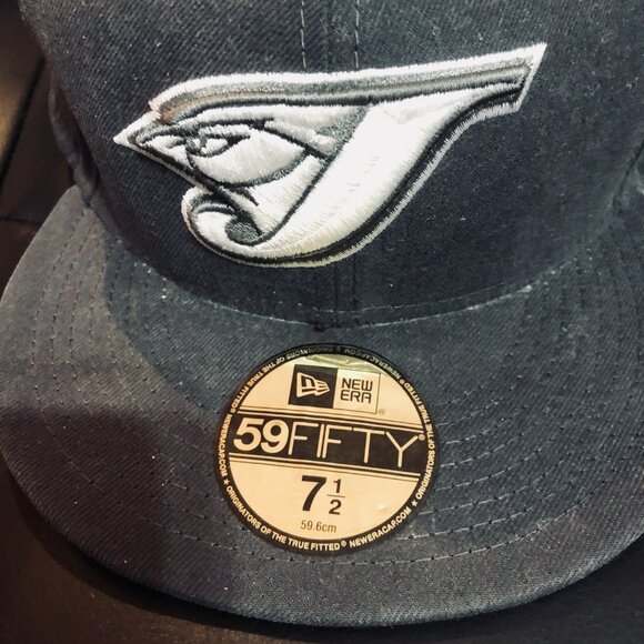New Era 59FIFTY Toronto Blue Jays Fitted Hat Size 7 1/2 Dark Grey MLB Cap - Picture 3 of 5